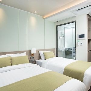 Deluxe Family Twin Room